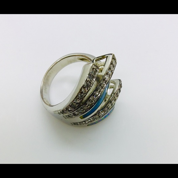 Ladies Mother of Pearl Ring - Picture 2 of 2